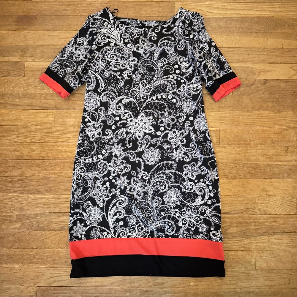 Madison Leigh black white knee length short sleeve career shift dress sz 10
 b38